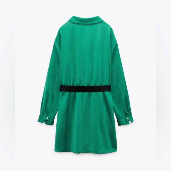 BELTED SATIN EFFECT
DRESS
GREEN - REF. 2415/796 - Picture 7 of 9